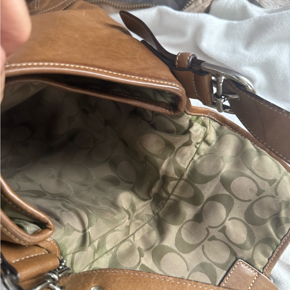 Coach Tan Leather Shoulder Bag - Picture 4 of 6
